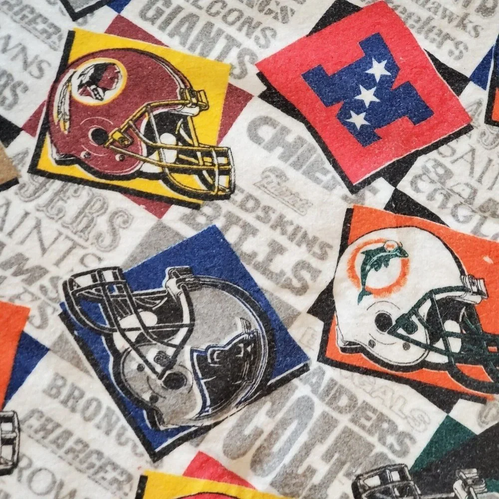 Vintage 90s NFL Felt King Blanket‎ Coverlet Tapestry USA 70 X 84